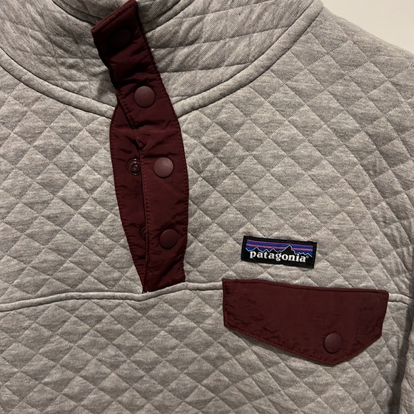 Womens 1/4 Snap Patagonia pullover - Picture 2 of 3
